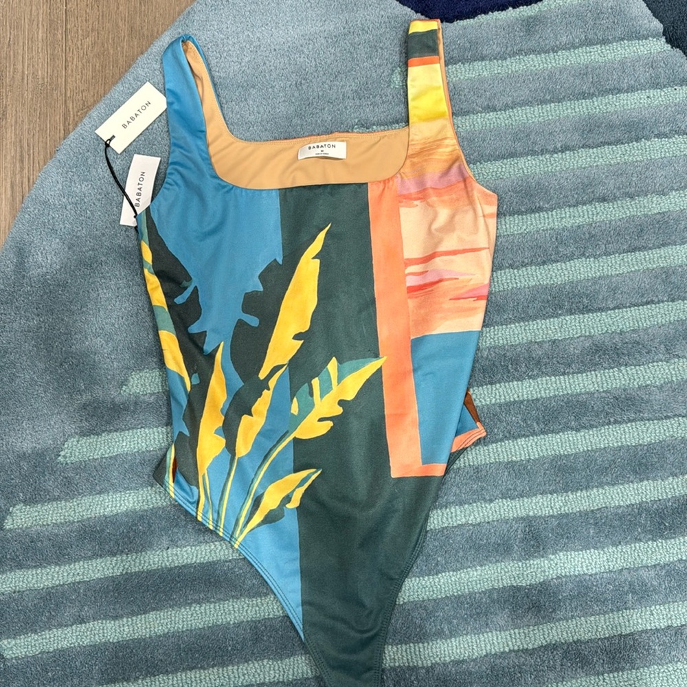 *NWT* Babaton Multicolor Bodysuit